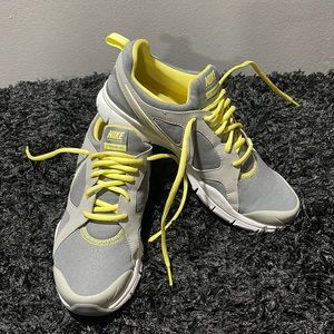 Nike Training Sneakers - Size 9.5 EUC
